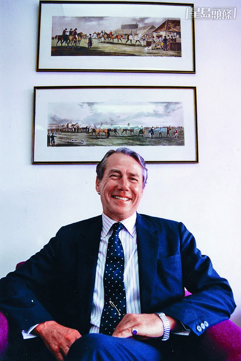 韋敬誠將軍盛讚香港賽馬已達至世界級水平，並對馬會在他退休後，在慈善及社區貢獻方面取得的成就深感欣慰。