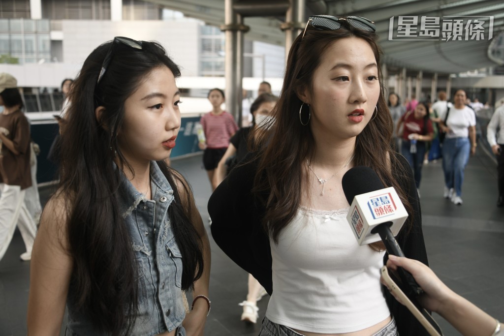 李小姐。 李小姐。