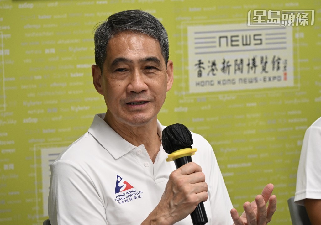 鄧竟成指大型賽事背後涉及醫療、行政管理及裁判等多個範疇，若運動員在現役期間修讀相關課程，退役後便可投身相關行業，進一步鞏固香港的體育發展基礎。