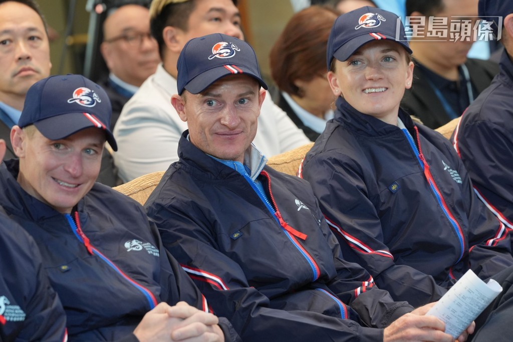 潘頓（中）力爭創紀錄第四度在浪琴國際騎師錦標賽封王。