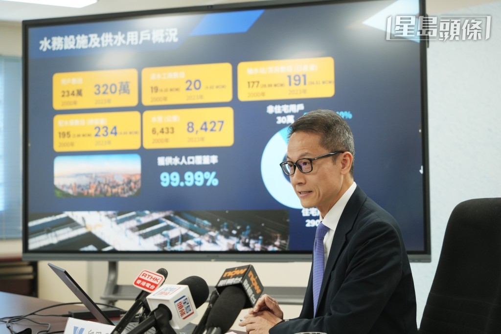 邱国鼎强调东江水是本港最重要的水源。吴艳玲摄