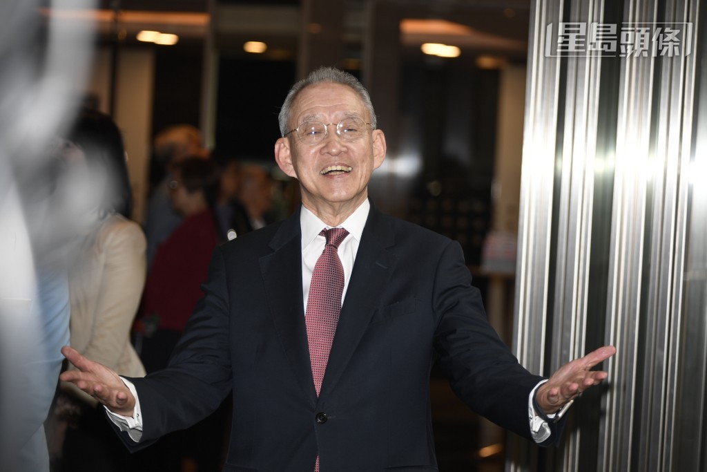 「喜蓮勇感」馬主團體成員Justin的父親周永健(圖)是前香港馬會主席。