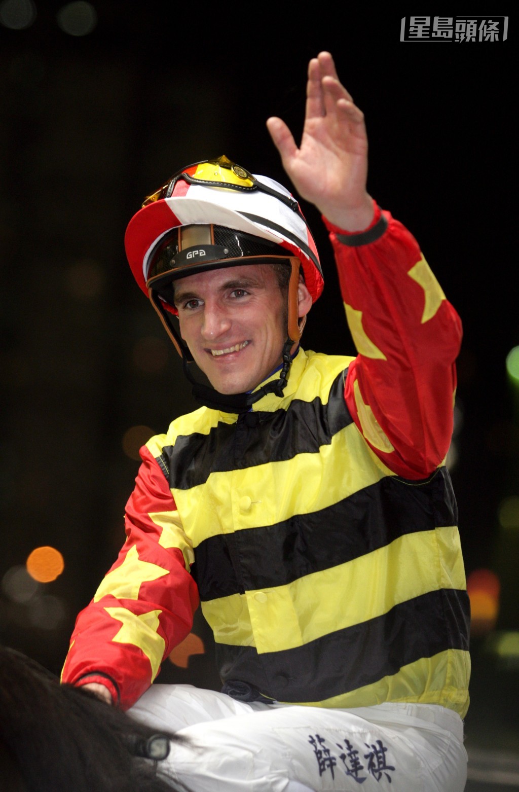 薛達祺現年五十二歲，從騎時至少贏出超過二千八百場頭馬，而且十度贏得德國冠軍騎師寶座，他在一一至一二年間策騎雌馬「丹山夢」，贏出法國凱旋門大賽與及英國英皇錦標，乃其從騎生涯的高峰。