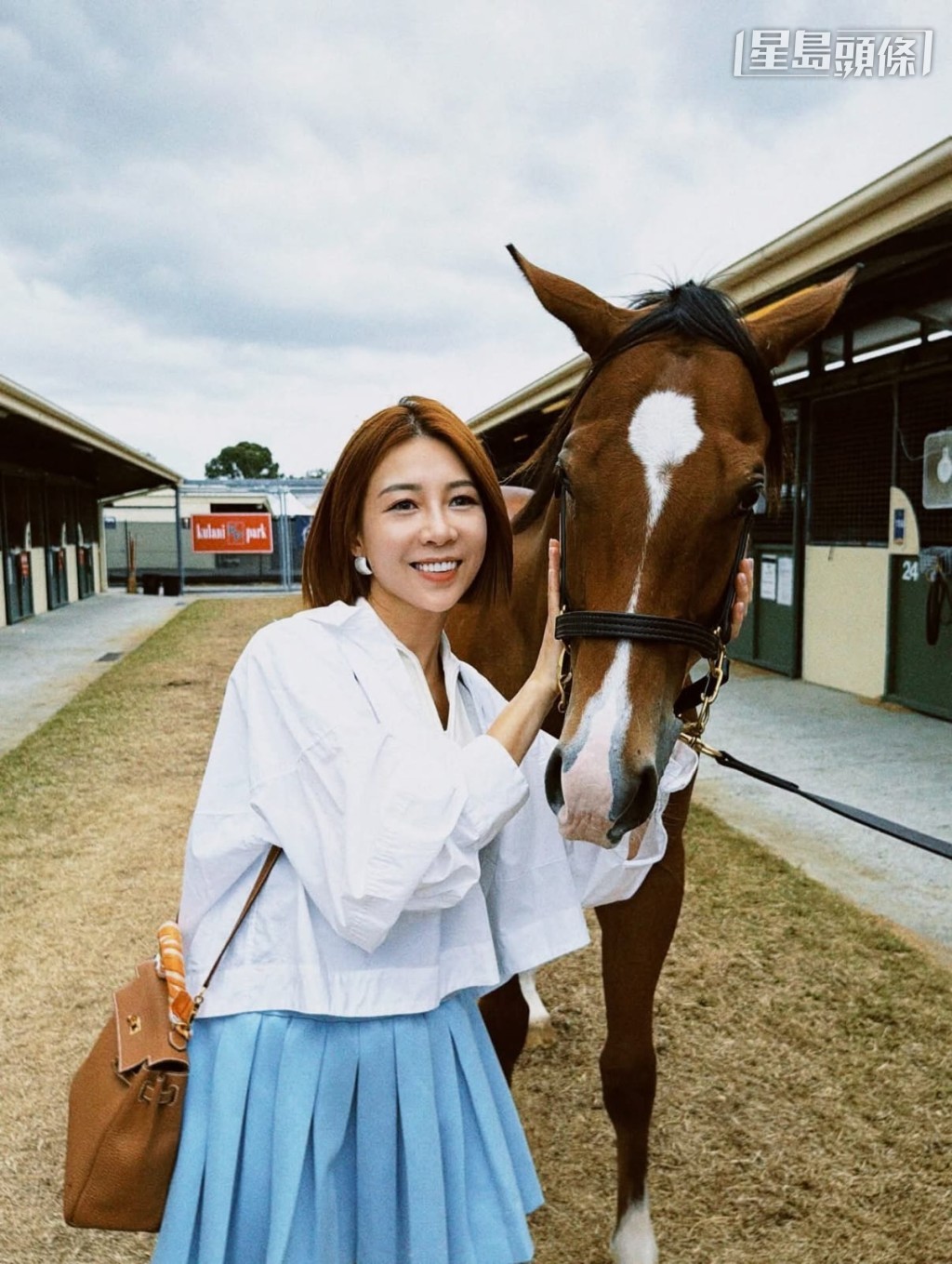  方厩「观众之力」马主黄婉曼是圈中靓太之一，近日她前往澳洲出席神奇百万拍卖会（Magic Millions）。相片提供：黄婉曼
