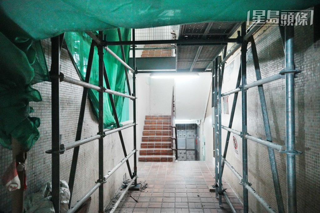 穗禾苑共有9座，每座有36層，前年起進行翻新大維修，造價逾3.88億。