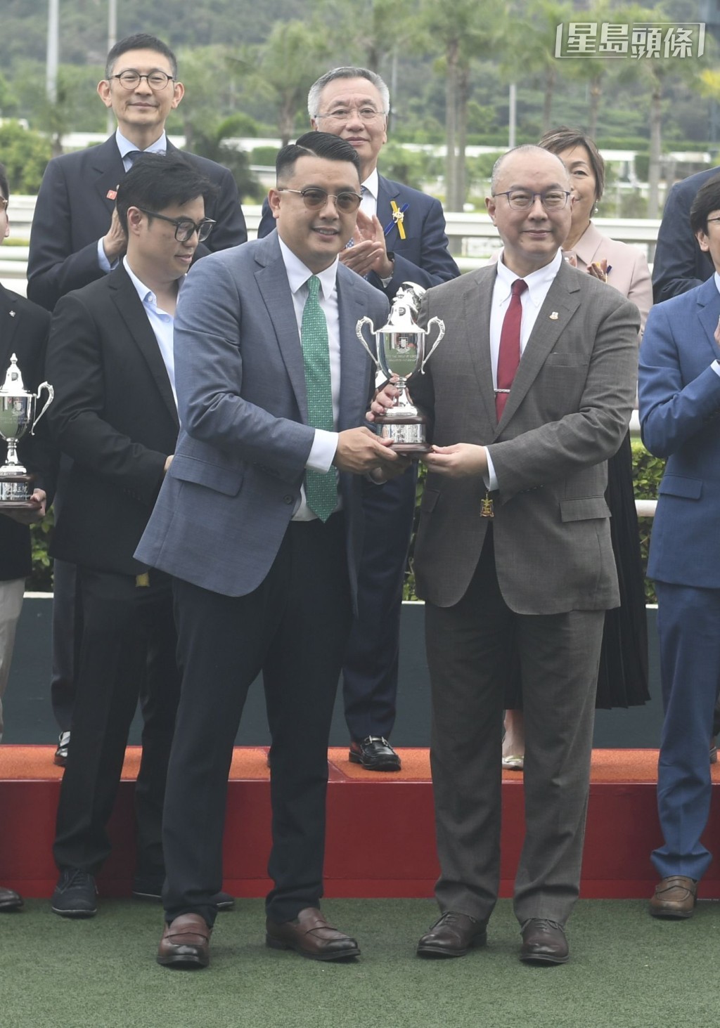(左) 分別憑「同有運」、「長勝隊長」及「金駒永騰」勝出，保持每個賽日均有頭馬交出。