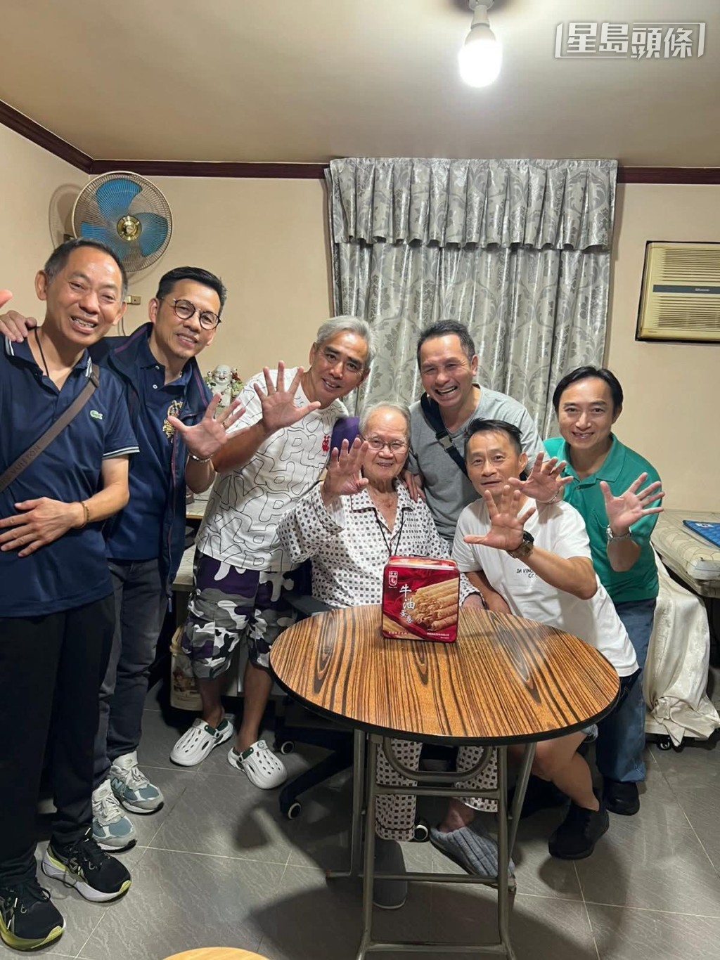 大家開心聚舊，大合照各人都展示開心燦爛的笑容，洋溢快樂的氛圍。 相片來源：羅富全ig