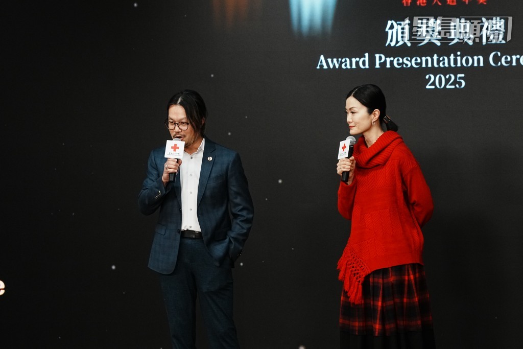 醫生吳少彬多次深入戰亂地區。
