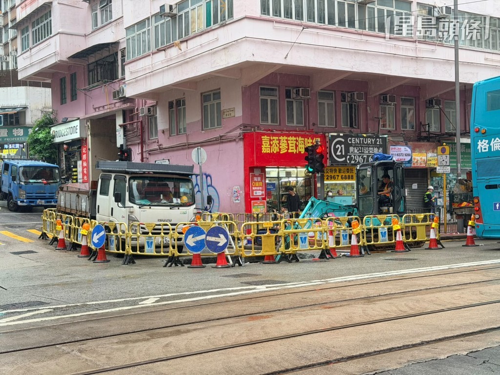 新成街需重鋪路面。 新成街需重鋪路面。
