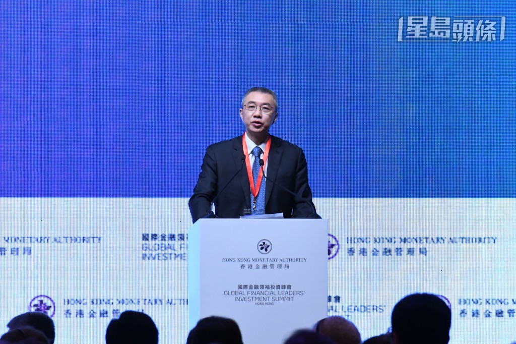 周亮表示,將繼續深化內地香港的金融合作,推動香港全面融入國家發展大局。 周亮表示,將繼續深化內地香港的金融合作,推動香港全面融入國家發展大局。