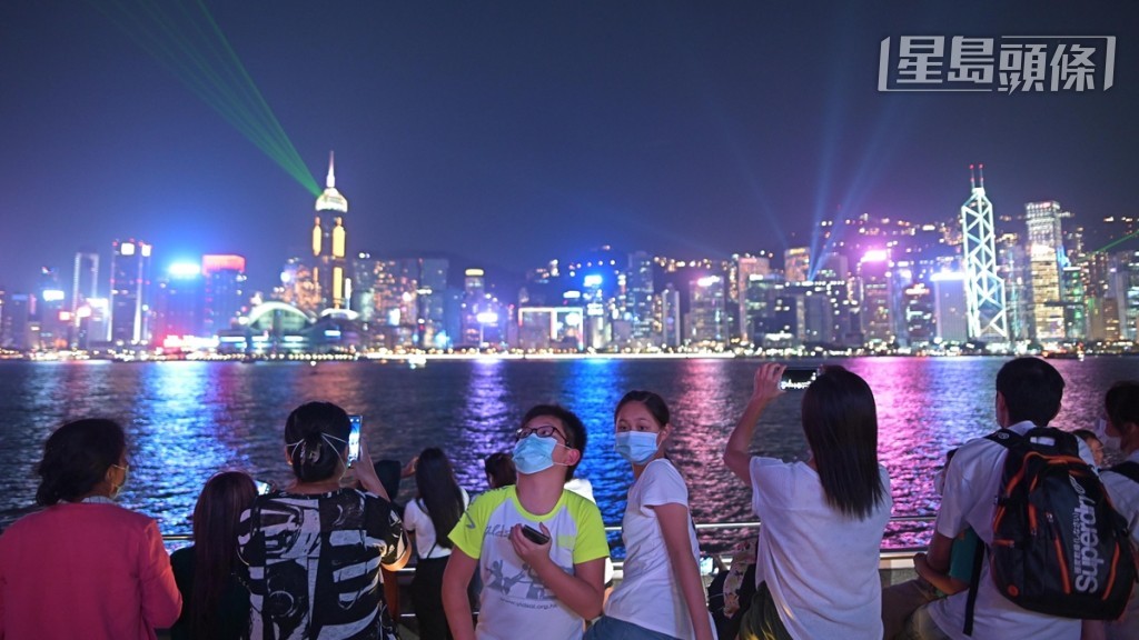 为响应世界自然基金会举办的“地球一小时2024”活动,“幻彩咏香江”灯光音乐汇演今晚暂停。资料图片 为响应世界自然基金会举办的“地球一小时2024”活动,“幻彩咏香江”灯光音乐汇演今晚暂停。资料图片