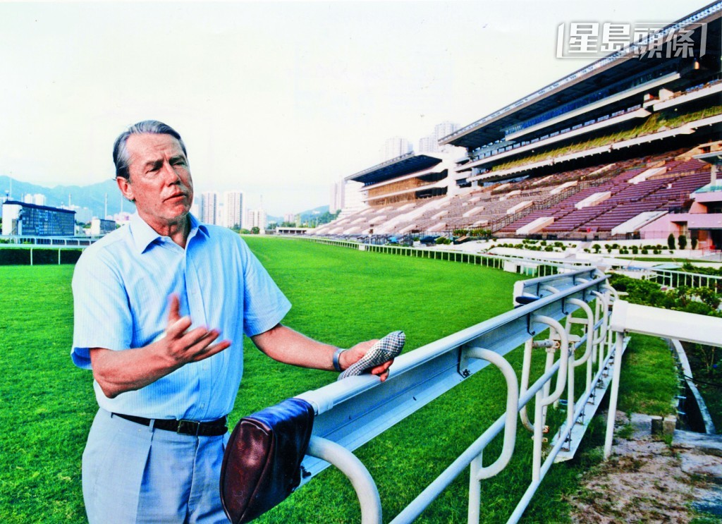 韦敬诚将军在任期间更创办了香港国际赛事,对香港赛马贡献良多。 韦敬诚将军在任期间更创办了香港国际赛事,对香港赛马贡献良多。