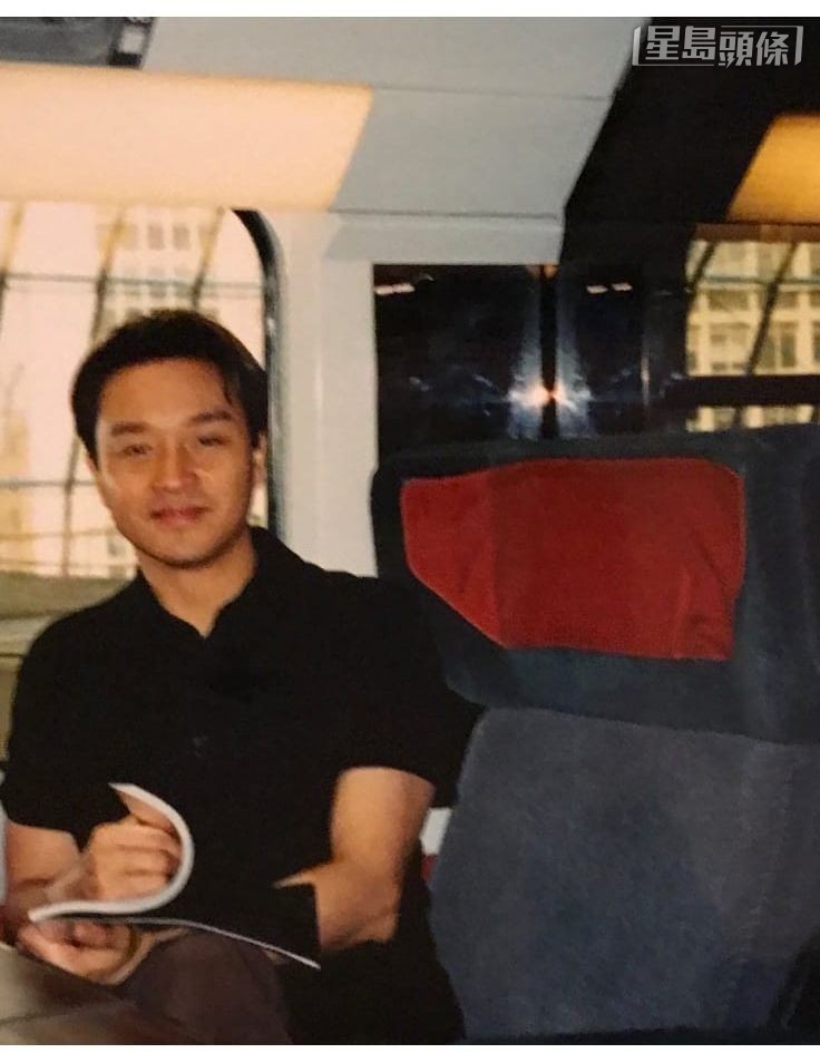 每年来自世界各地的「哥哥迷」都会自发在四月一日进行悼念活动，表达对张国荣（哥哥）的思念。