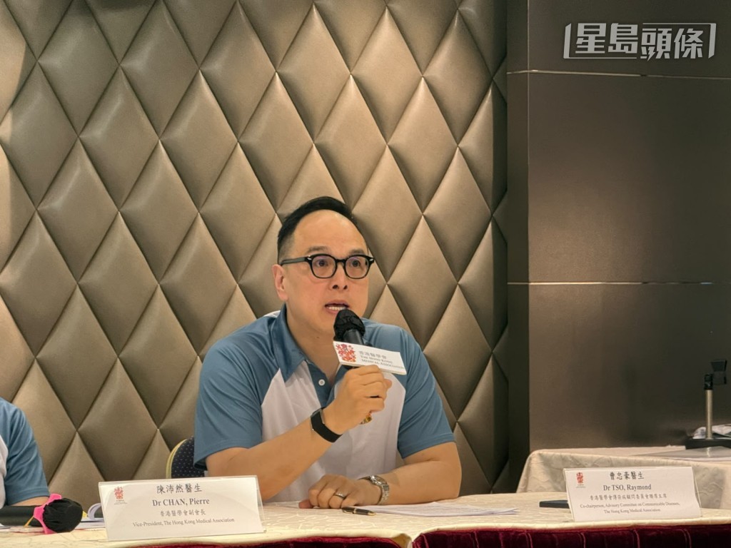 醫學會會董、呼吸系統科專科醫生曹忠豪提醒民眾接種疫苗需預留兩周抗體期 醫學會會董、呼吸系統科專科醫生曹忠豪提醒民眾接種疫苗需預留兩周抗體期