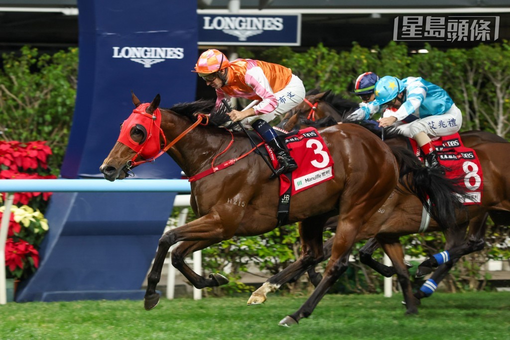 沈集成麾下的「喜莲勇感」(图)今晚将角逐总奖金达三百一十二万港元的第二班山光让赛(1650米),续由布文执缰,面对的同场对手包括厩侣「智取神驹」(135磅)。 沈集成麾下的「喜莲勇感」(图)今晚将角逐总奖金达三百一十二万港元的第二班山光让赛(1650米),续由布文执缰,面对的同场对手包括厩侣「智取神驹」(135磅)。