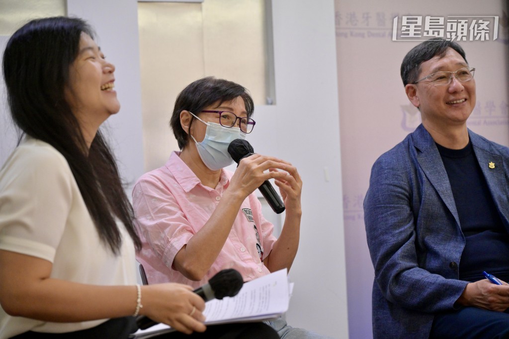 王女士在記者會上憶述北上睇牙的慘痛教訓。 王女士在記者會上憶述北上睇牙的慘痛教訓。