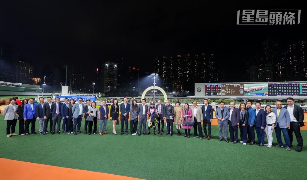 「一起美麗」憑兩日前在巴度胯下勝出漂亮的一仗，令其評分增加至77分，因而能趕上打吡尾班車。