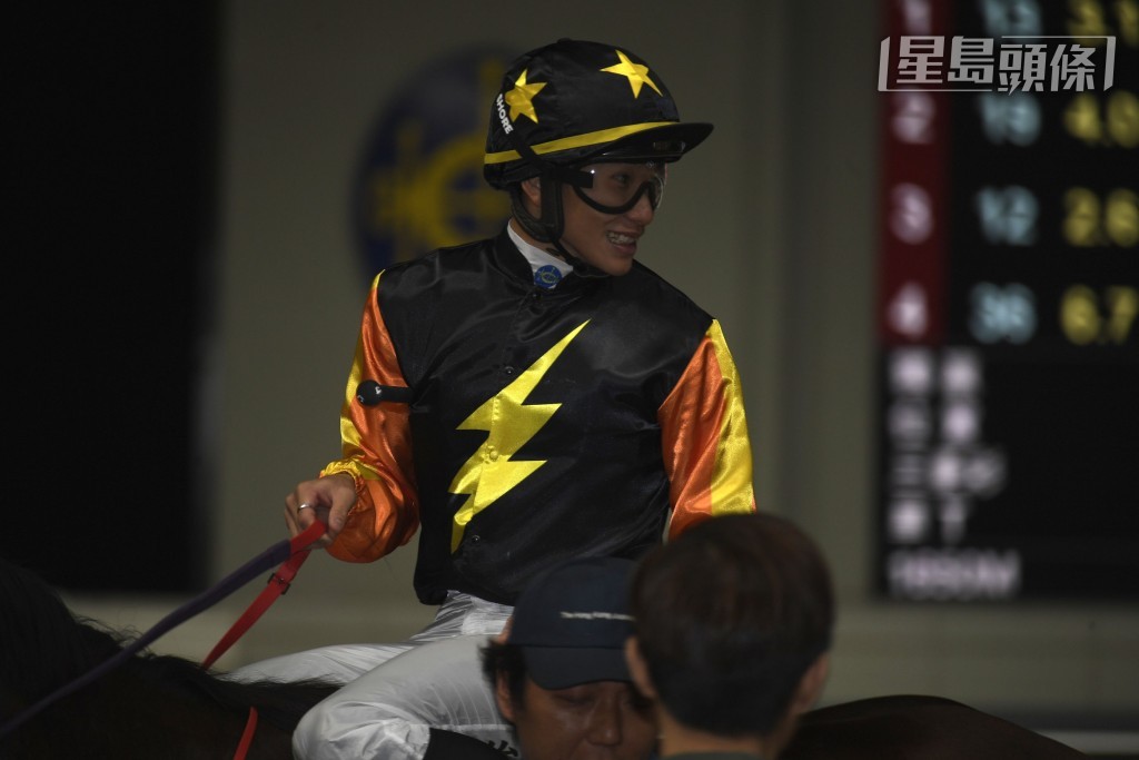 刚周日沙田国际赛，周俊乐 (图) 正值停赛，下周三谷草赛事，这位华人年轻好手将刑满复出。