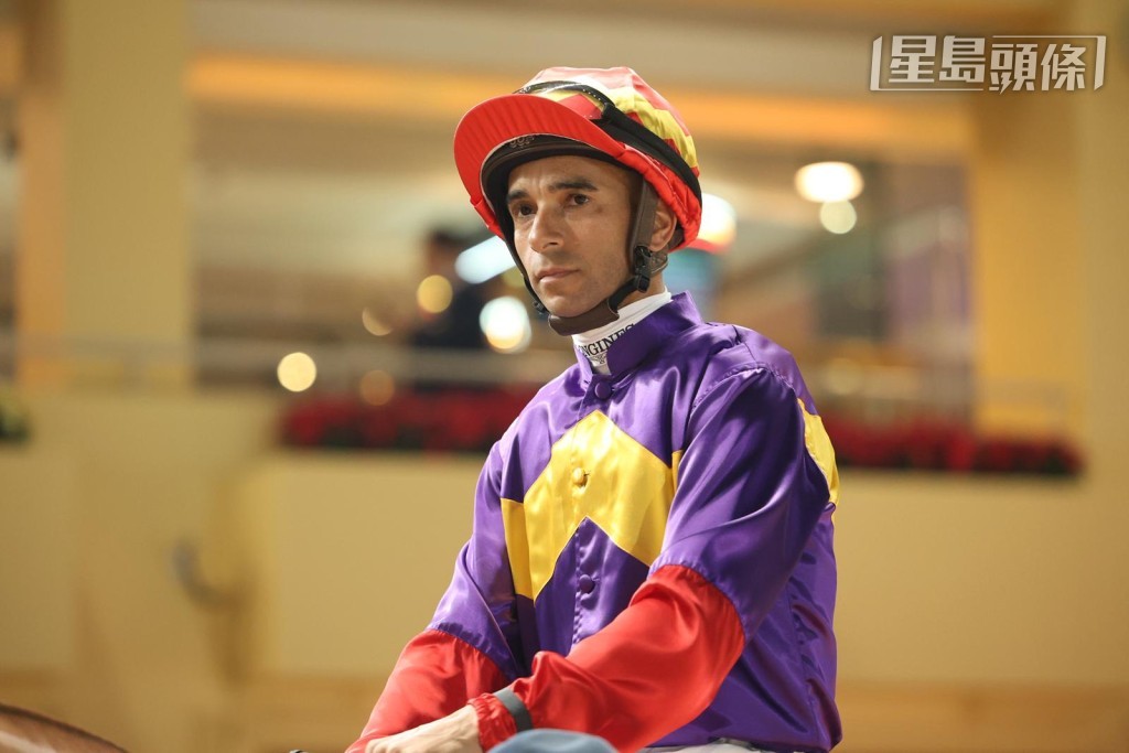 「莫匹敌」乃莫雷拉 (图) 替马主购入，且积极参与操练和部署，马儿服役以来出赛十九次，赢出十场头马。