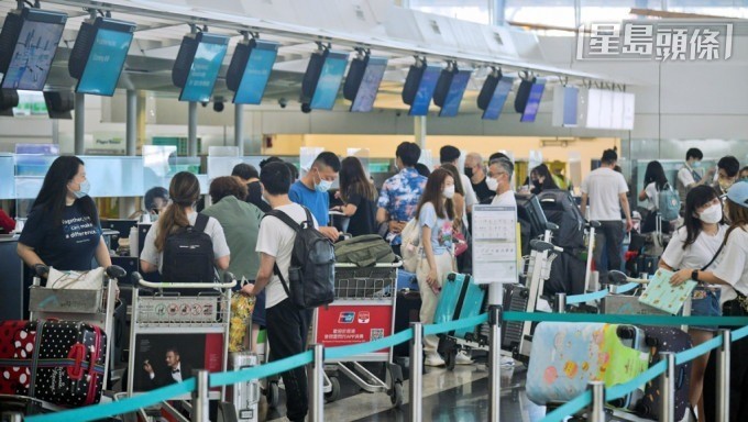 香港國際機場曾是全世界最繁忙機場之一，但疫情3年，業內人手流失嚴重。 資料圖片