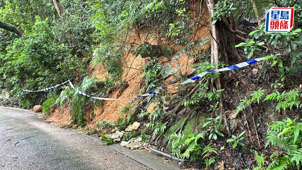 沙田道風山路斜坡塌山泥 警圍封待維修。劉漢權攝