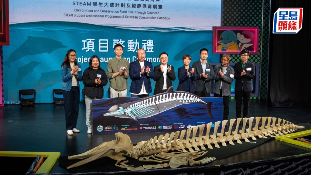 嶺大科學教研部研究助理教授崔驛選（左三）、嶺大科學教研部主任及副教授王沛欣（右四）等主持計劃啟動禮。嶺大提供