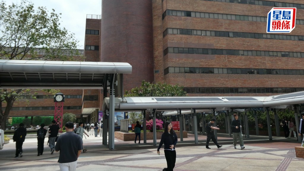 截至今年3月上旬，各資助大學共收到逾1400宗與海外高等教育政策突變相關的轉校查詢。資料圖片