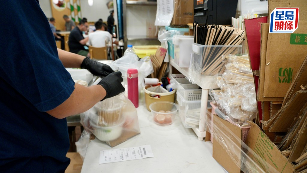 「走塑」第二階段禁止外賣再用膠杯、膠飯盒,暫時仍未有具體落實時間表。資料圖片