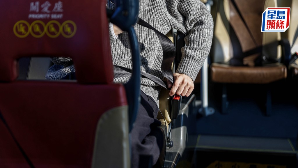  巴士安全帶︱黃仕進：強制佩戴與大埔車禍報告建議不大相關 稱有安全帶不用反淪擺設