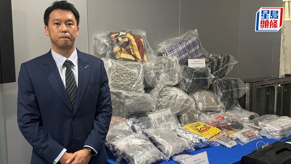 警突擊搜查葵涌一工廈單位檢獲57公斤大麻花，市值約港幣1200萬元。劉漢權攝