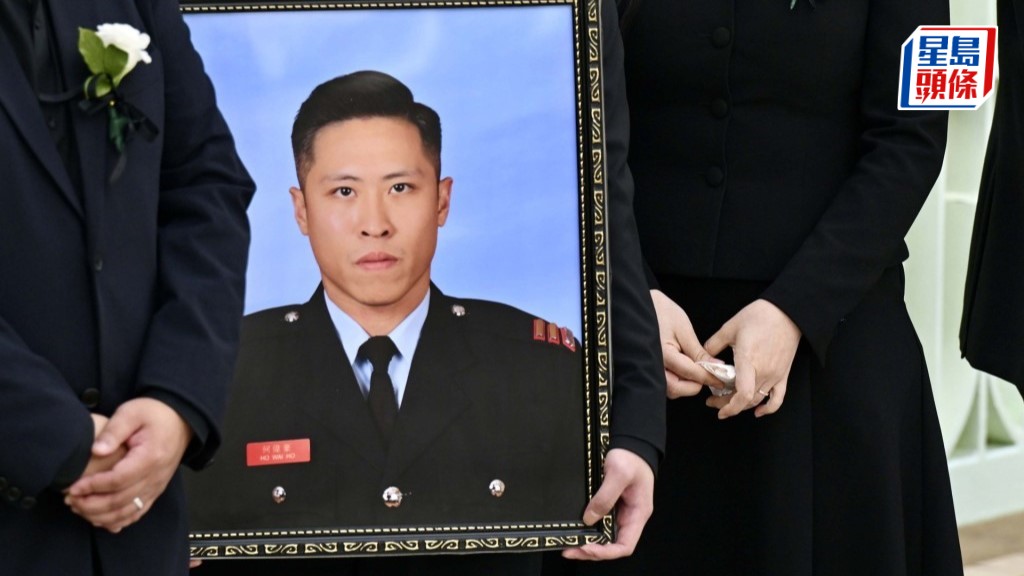 宏福苑聽證會︱何偉豪留在宏泰閣嘗試協助疏散  政府代表 : 展現非凡勇氣和崇高使命感
