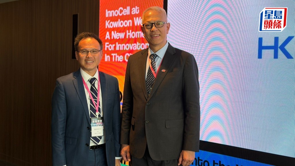 梁冠芬（右）指「50萬對學校而言有限，但多間學校聯合起來，可突破框架」。左為簡偉鴻。佘丹薇攝