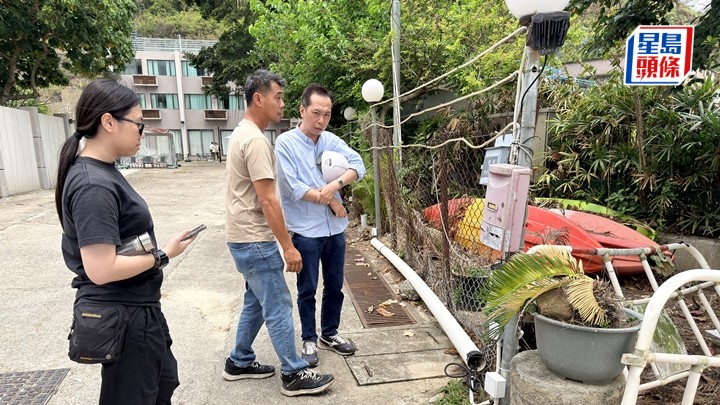 機電署人員檢查燈柱電箱。梁國峰攝