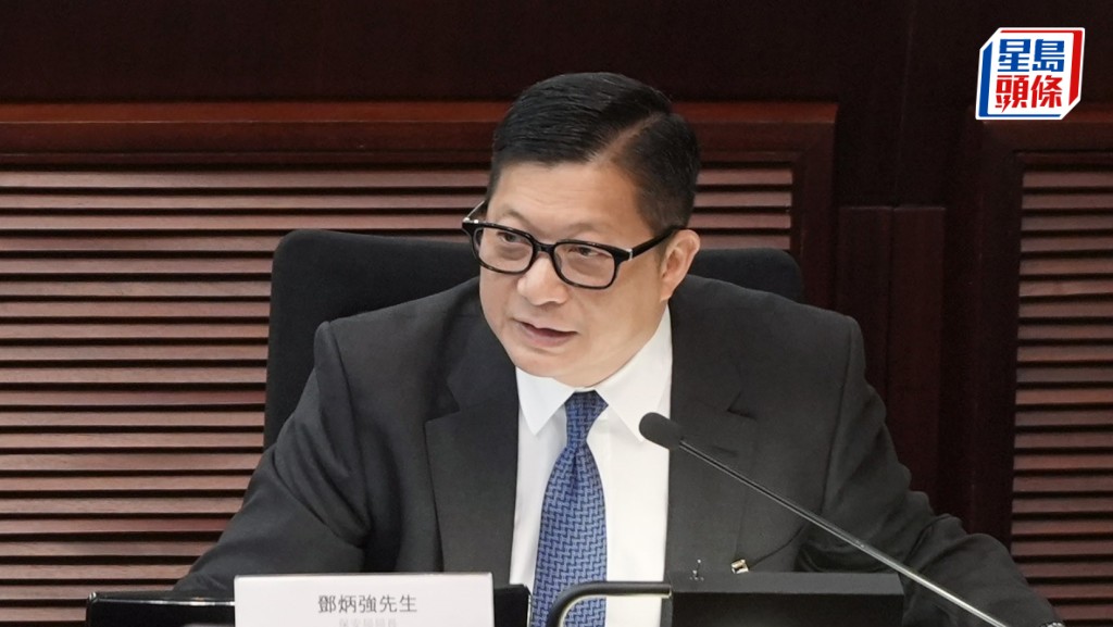 身兼應變反駁隊隊長的保安局局長鄧炳強指,該隊是針對23條立法的歷史任務,「都有一日會解散」。劉駿軒攝