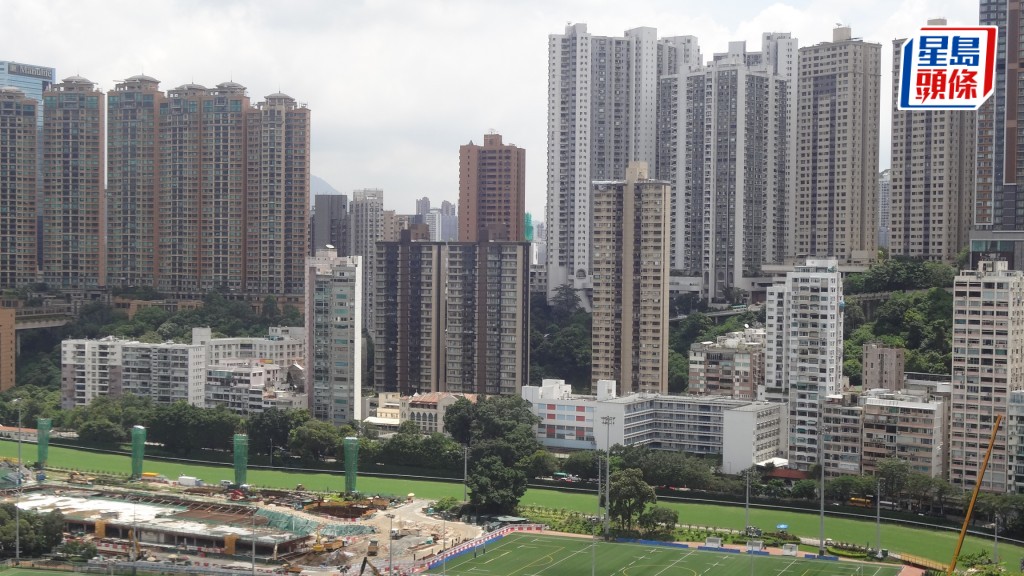 警拘跑馬地私樓泳池22歲救生員 早前遭食環署揭發用假證。資料圖片