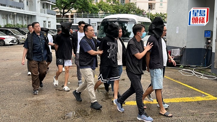 警方拘捕4名男子，年齡最轡只有15歲。林思明攝