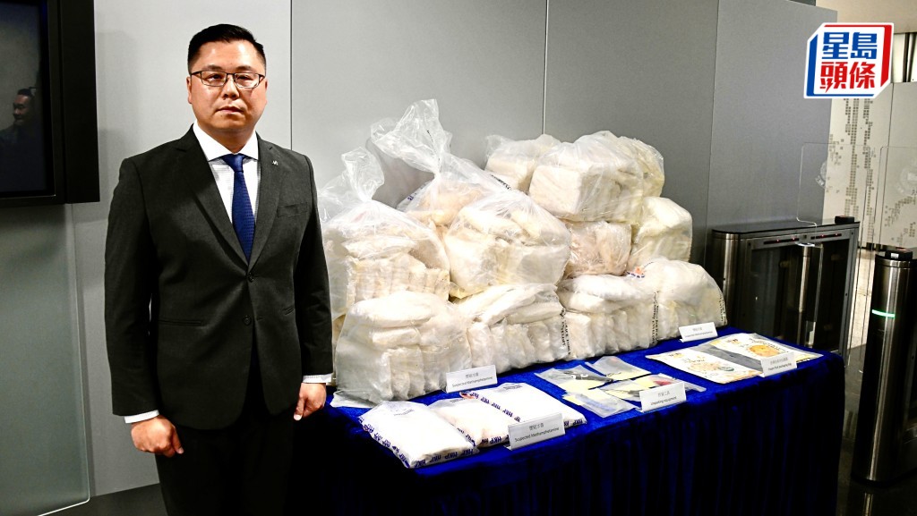 警檢$8000萬冰毒暗藏急凍果肉空運到港 拘4男包括3名16歲少年。楊偉亨攝