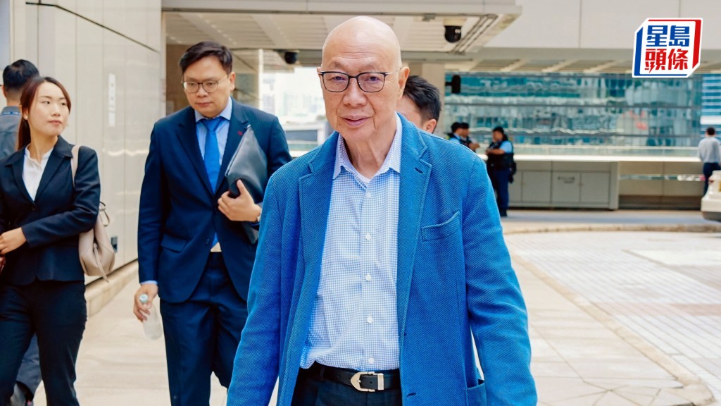 原告之一顧明均。資料圖片