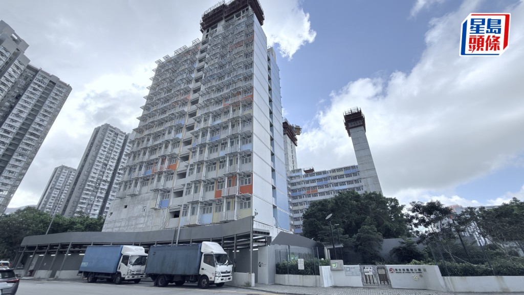 簡約公屋3地盤螺絲遭切割  發展局 :  涉事承建商安保及俊和分別承接7項及23項工務工程合約