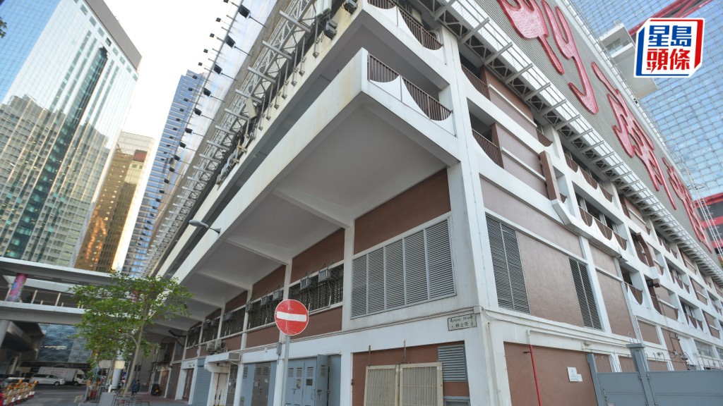 圖為林士街停車場。