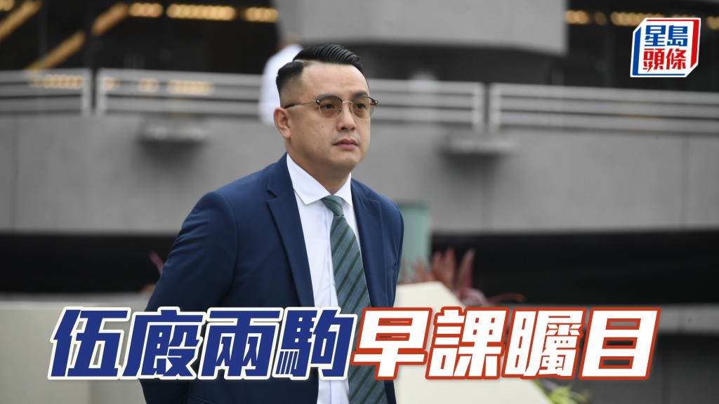 「同寶寶」和「神駒馬靈」今朝安排同時段出跳，課後伍鵬志 (圖) 走到馬房大閘口迎接，繼而踩單車跟住這對馬返往馬房，罕見表現高調。