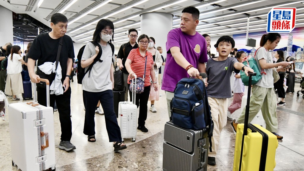 國慶黃金周︱李家超：強逼購物損香港旅遊聲譽 倘發現旅行社或導遊違規 必定嚴打