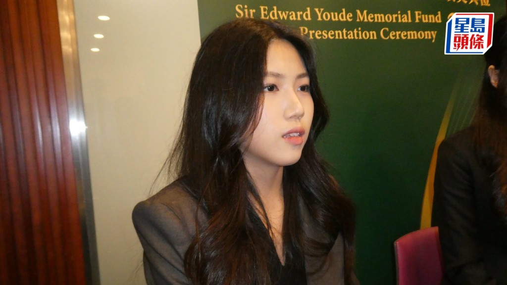 慧媛在中學接觸到「科技與生活科」，對製衣、織物等深感興趣，放棄原來感興趣的文學系科目，投身時裝創作。歐文瀚攝