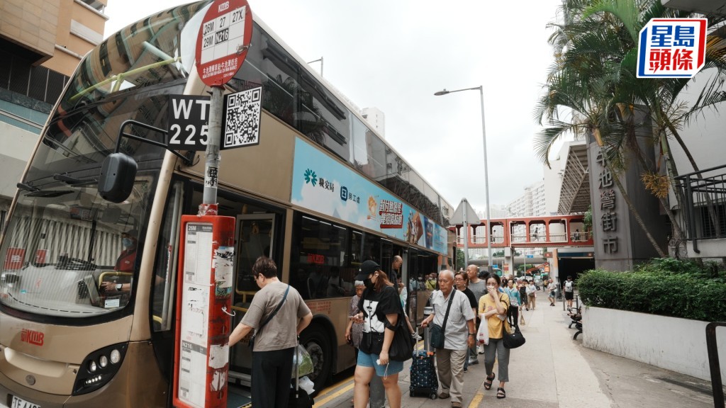 運輸署擬7月起新購專營巴士強制安裝司機監測系統。資料圖片