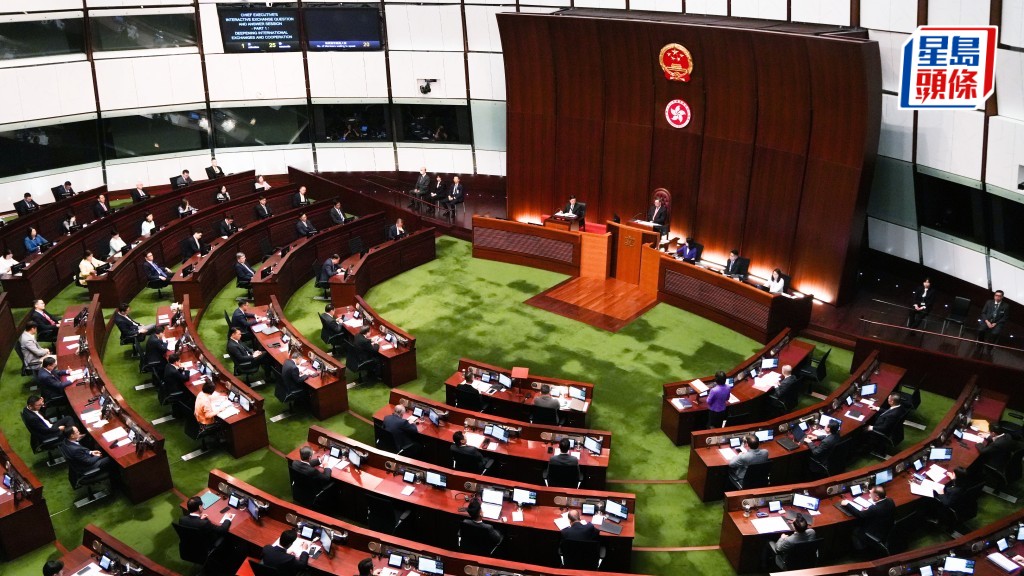 政府提交下半年度立法議程 包括規管網約車、簡樸房、籃球博彩稅等