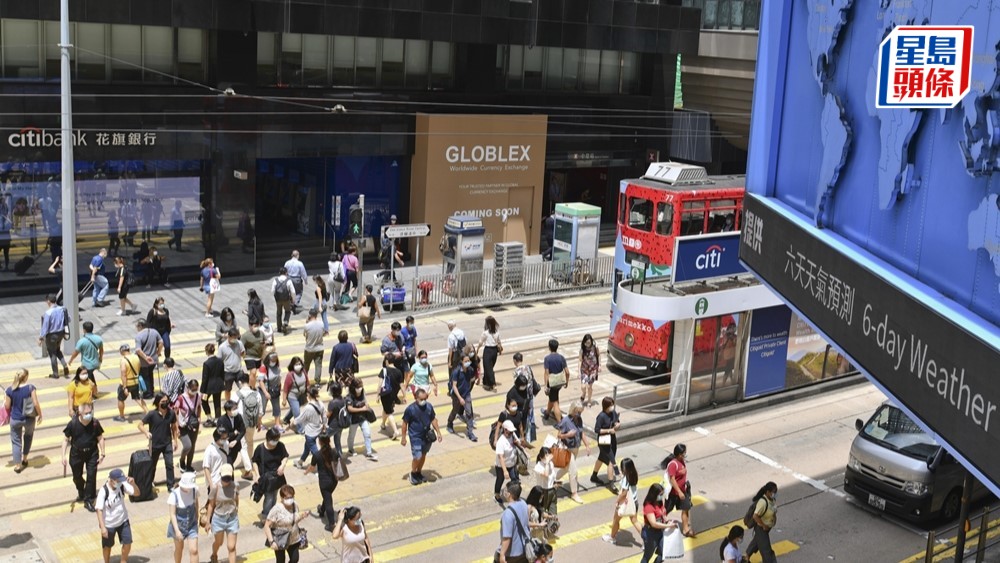 財政司司長陳茂波表示剛公布本港的第三季經濟增長為4.1%,幅度較預期溫和。資料圖片