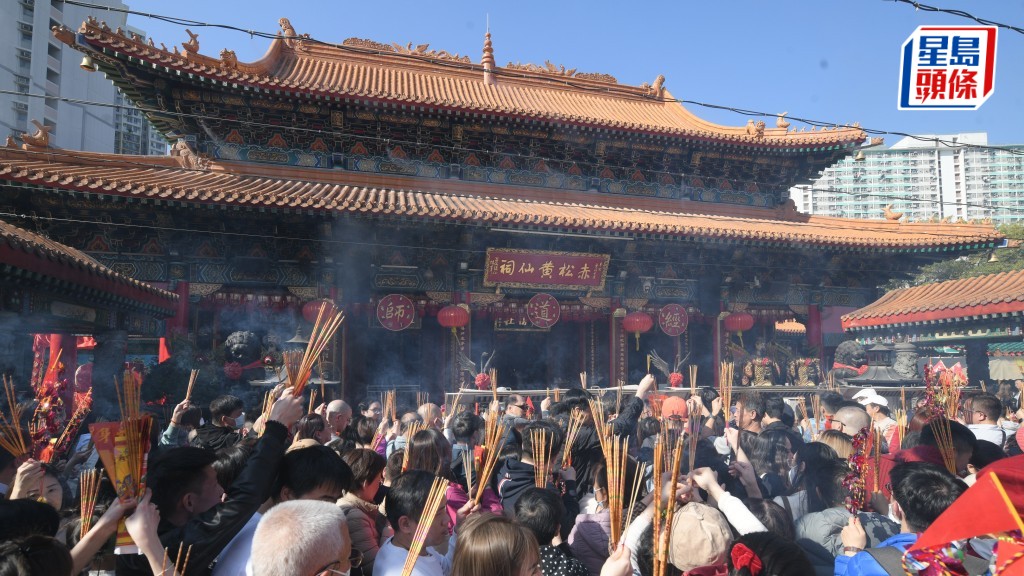 大埔宏福苑五级火丨啬色园黄大仙祠初一、十五照常延长开放 设抄经、放天灯为灾民祈福