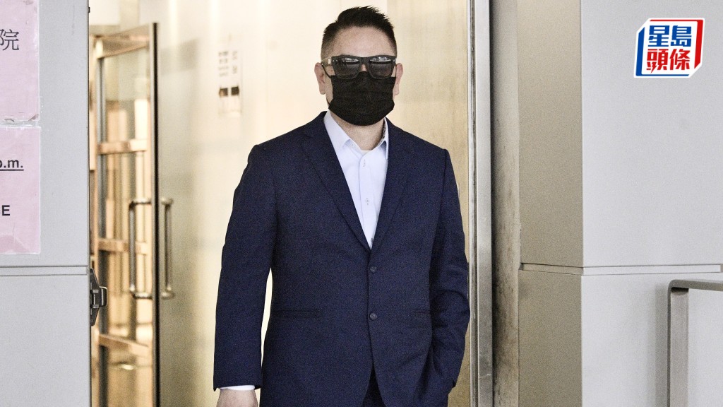 53岁男商人涉奸讨债前女友 5男2女陪审团一致裁定罪脱