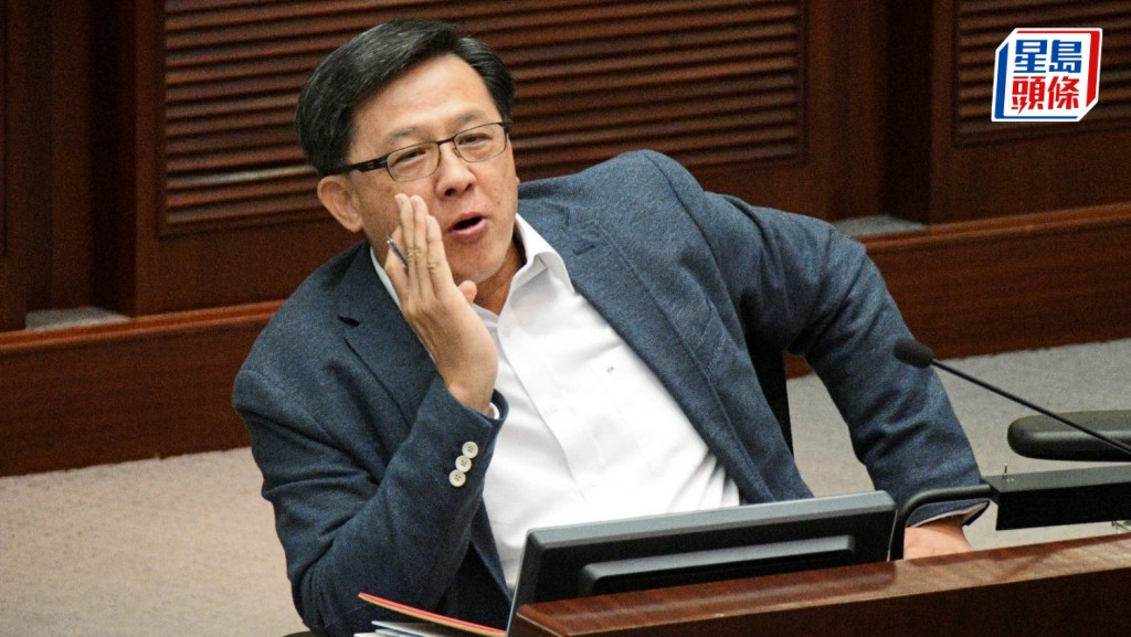 何謂國家安全觀?何君堯突襲問書 官員咁樣答......︱Kelly Online