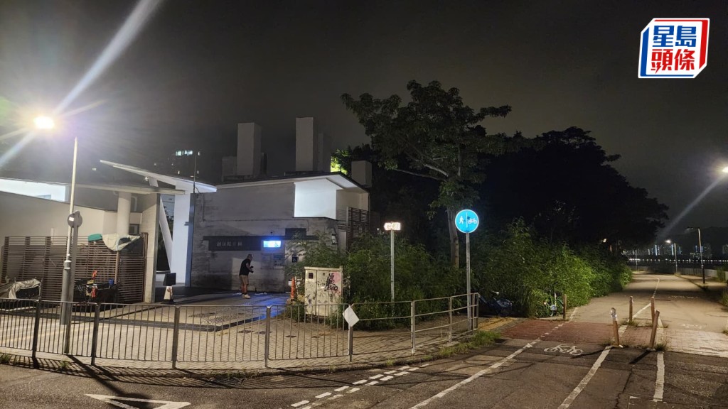 大埔白石角男子遭3贼袭击 被抢手袋偷失20元现金 眼部受伤送院。黎志伟摄